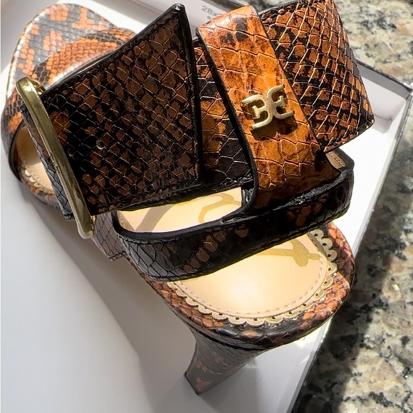 Sam Edelman new in box leather sandals, size 10. Tried, but never worn out. - Picture 4 of 6